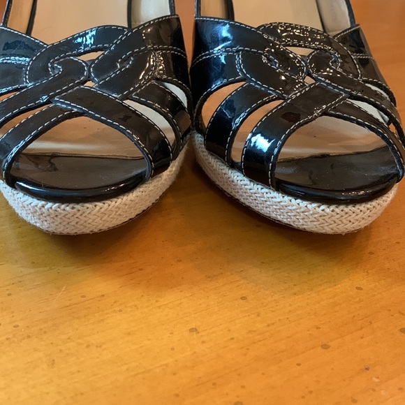 Cole Haan Black Patten Leather & Sisal Platform Heel Pumps Size 9B - Picture 7 of 13